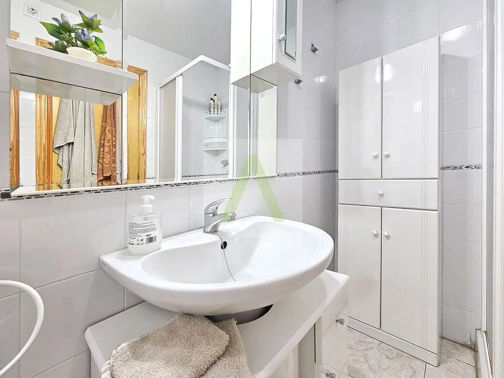 Bathrooms - Apartment with Terrace in Oropesa del Mar Centre
