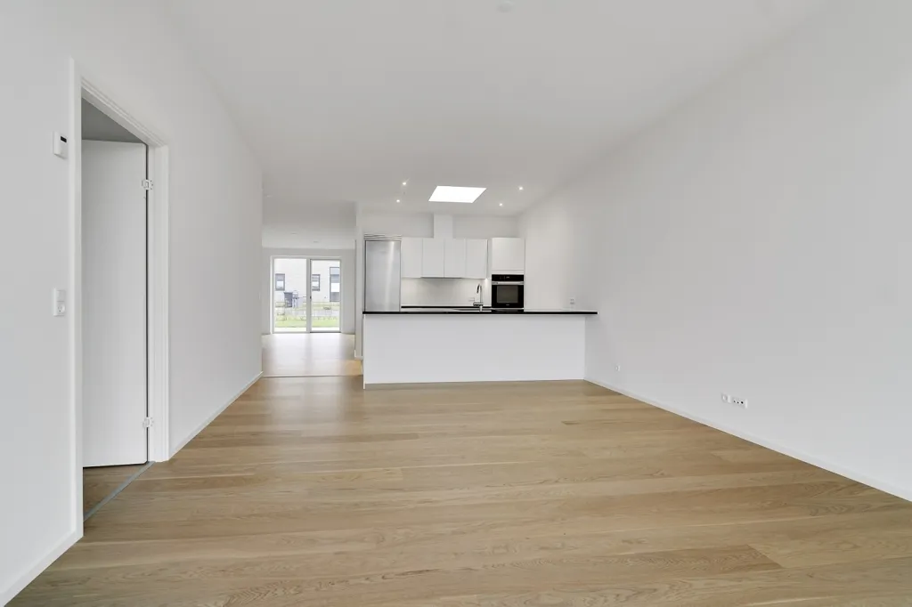 Elutuba - Modern Row House with Terraces in Smørum