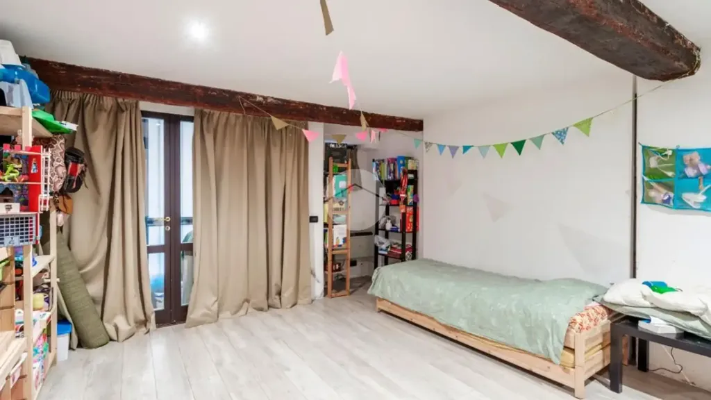 Chambres - Rustic-Style Flat with Courtyard in Brescia