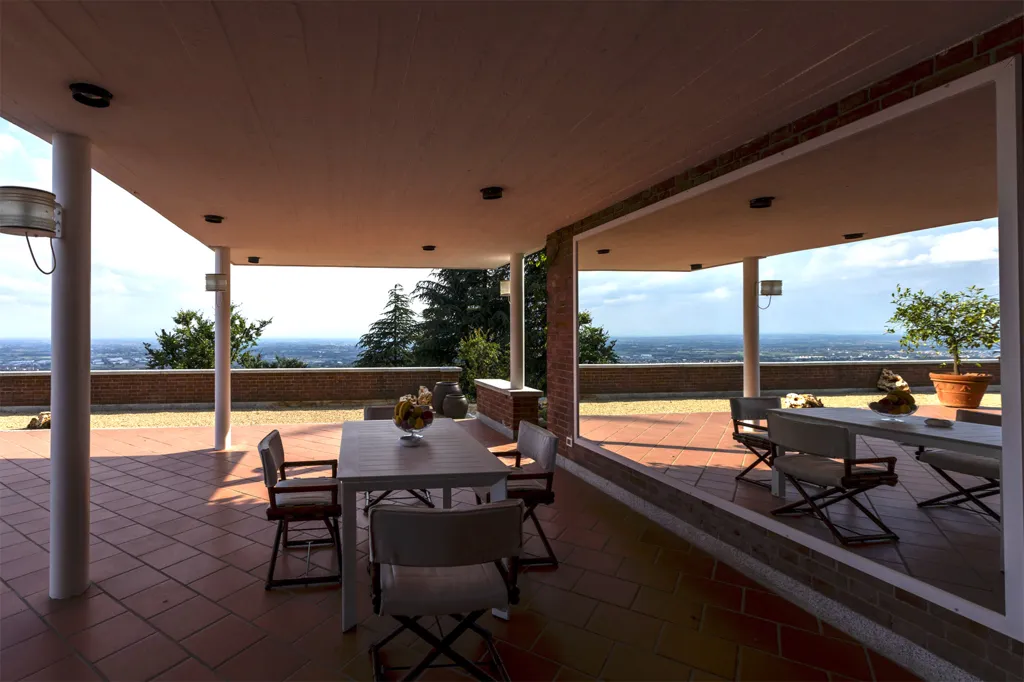 Terrace - Luxury Villa with Panoramic Views in Turin