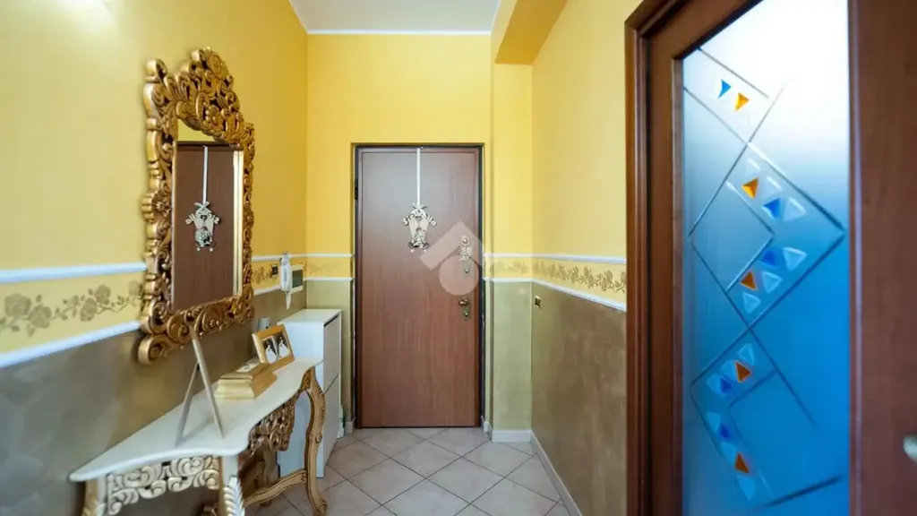 hallway_entrance