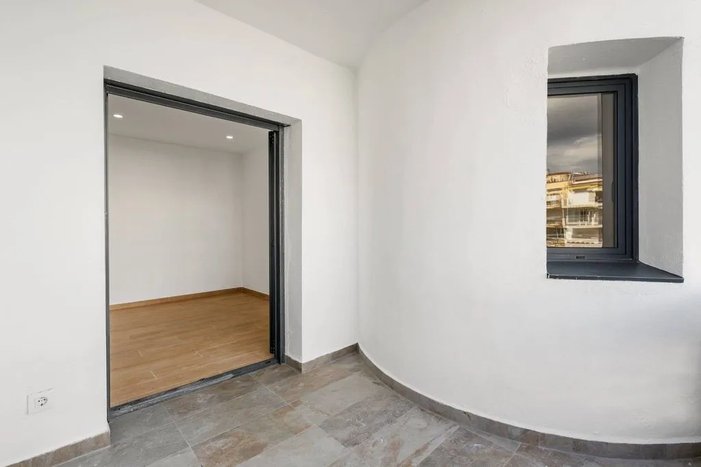 Hallway - Luxury Apartment with Marina Access in Empuriabrava