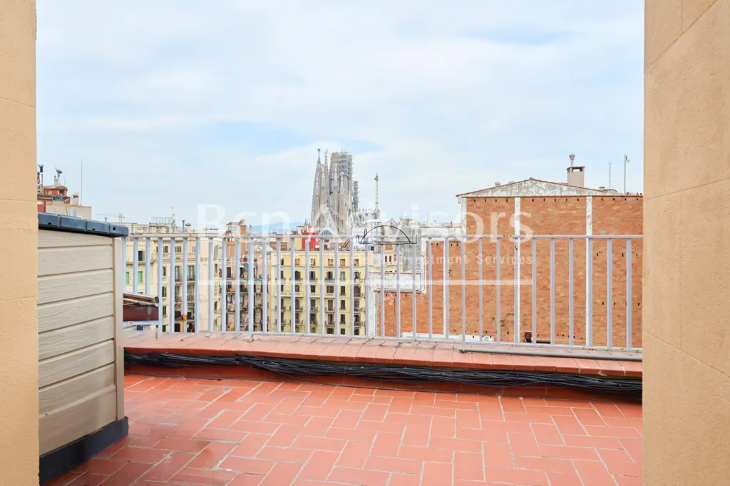 Terrass - Penthouse with Rooftop Pool in Dreta de l'Eixample, Barcelona