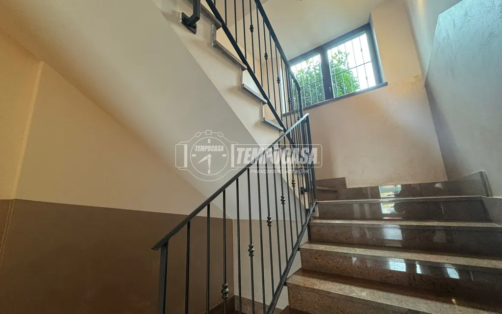 Toad - Modern Apartment with Triple Aspect View in Givoletto