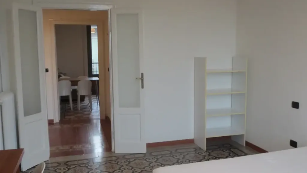 Bedrooms - Rented Apartment with Balcony in Milan