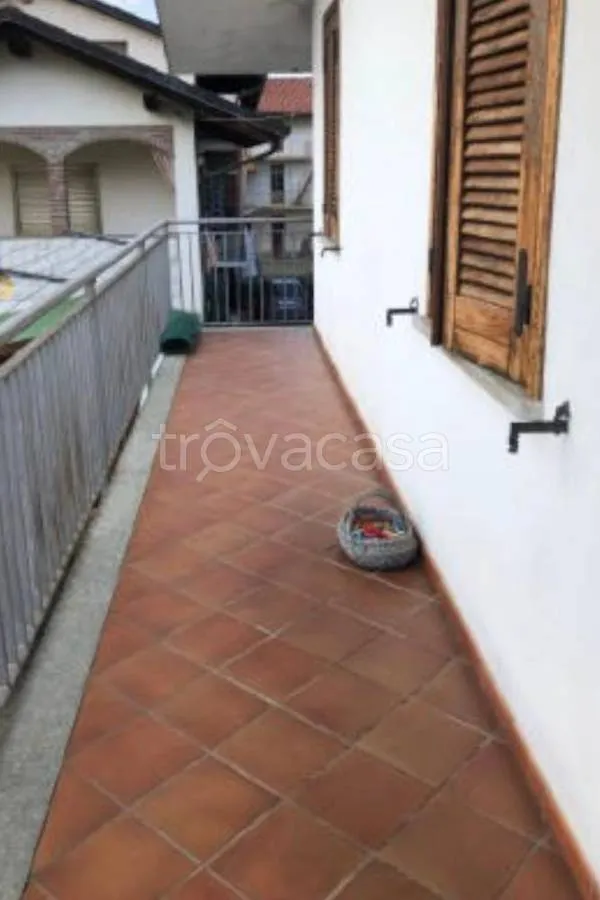 Terrass - Two-Storey House with Garden in Perrero