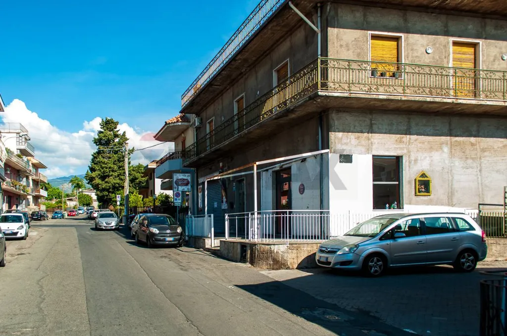 Välivaade - Commercial Unit with Bakery in Acireale