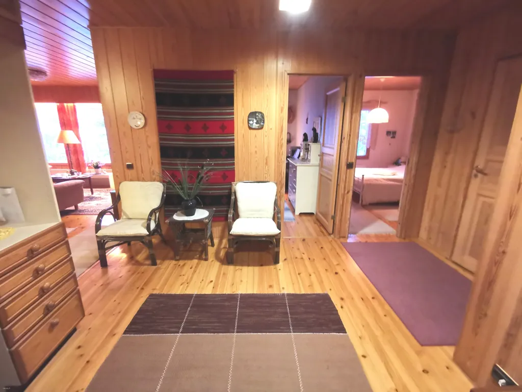 Esik - Detached House with Garden in Joensuu