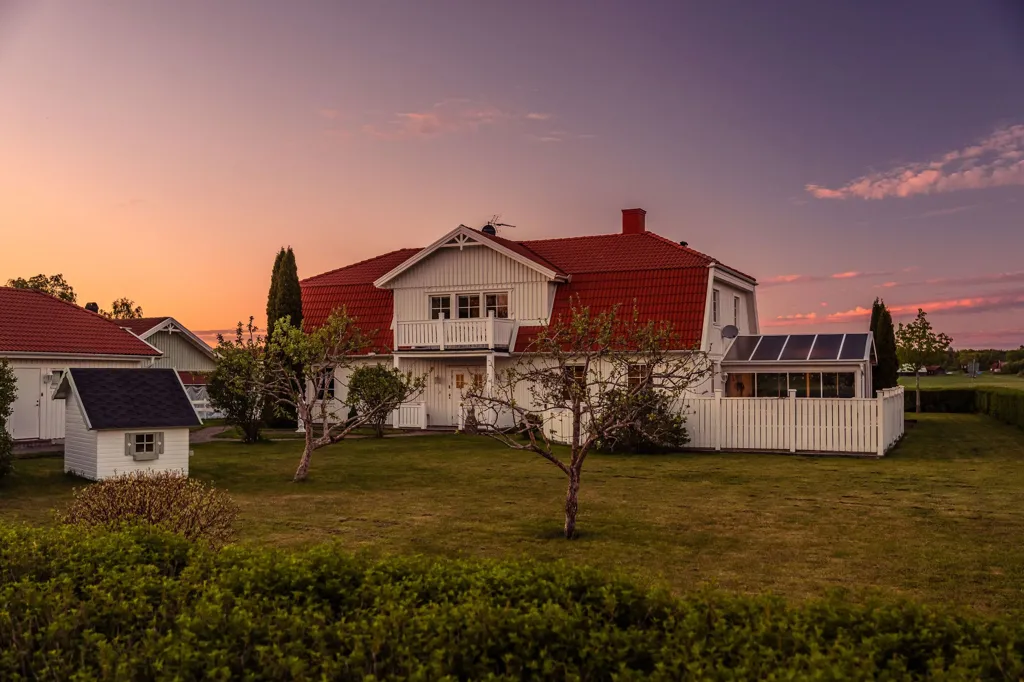 Välivaade - Classical Manor-Style Villa with Open Views near Uppsala