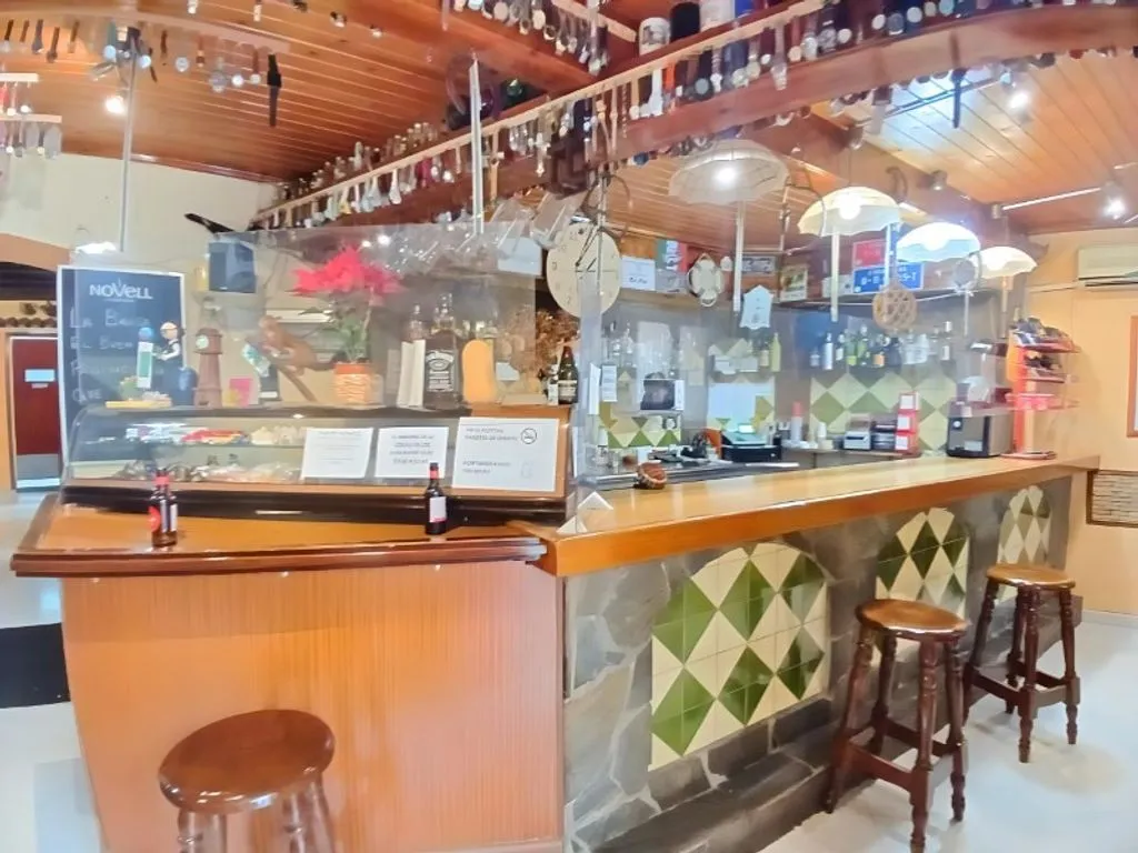 Toad - Chalet with Restaurant in Llorenç del Penedès