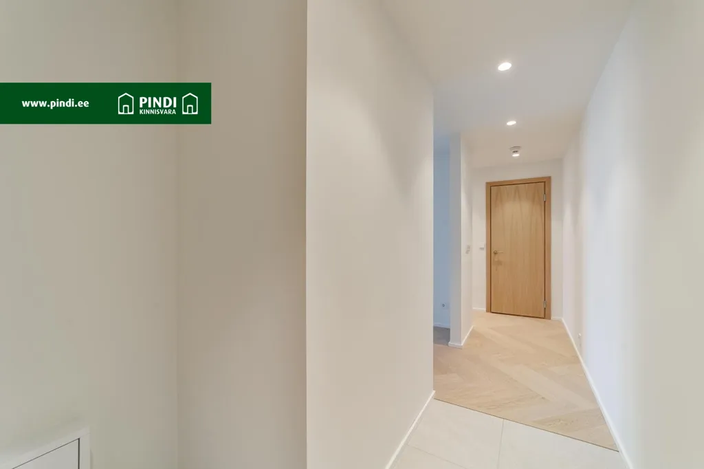 hallway_entrance