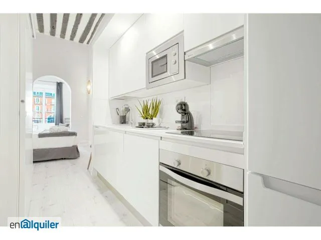Cucina - 17th-Century Suite with Plaza View in Madrid