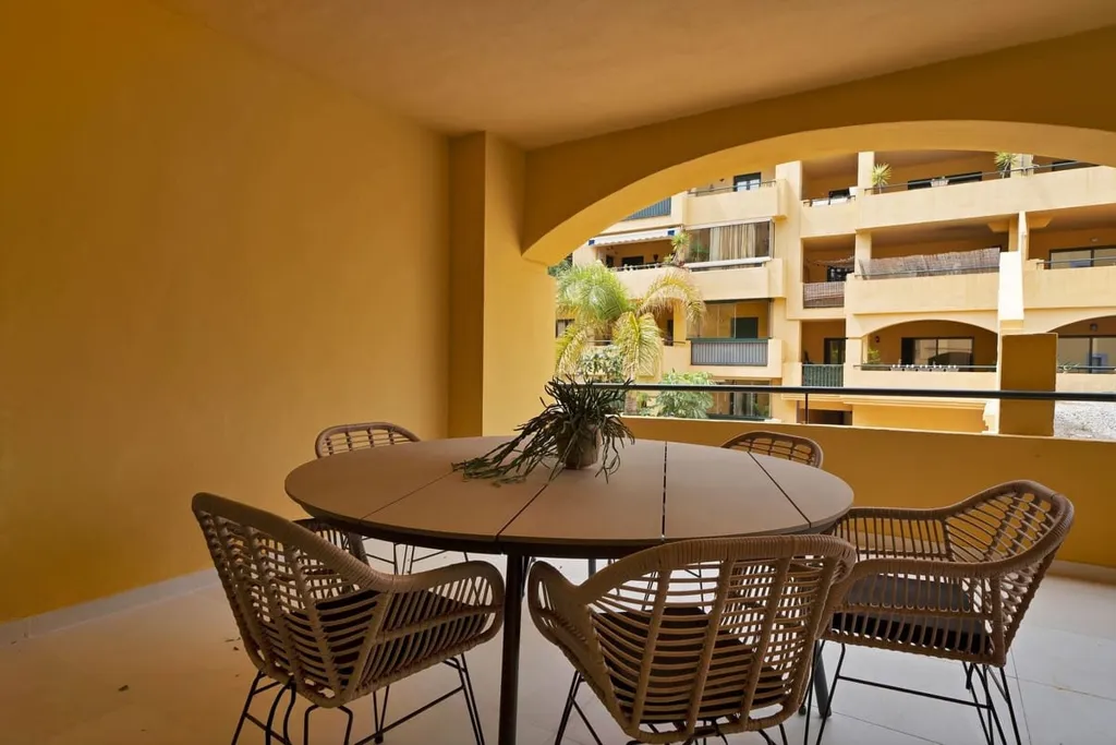Terrasse - 4-Bedroom Apartment with East Views in San Pedro de Alcántara
