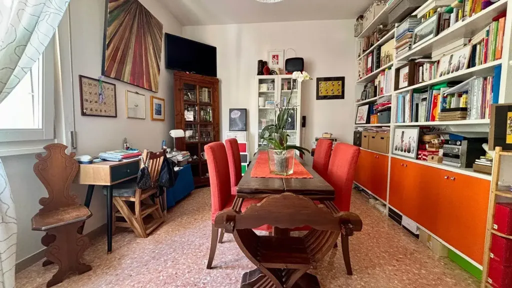 Söögituba - 4-Bedroom Apartment with Balcony in Florence