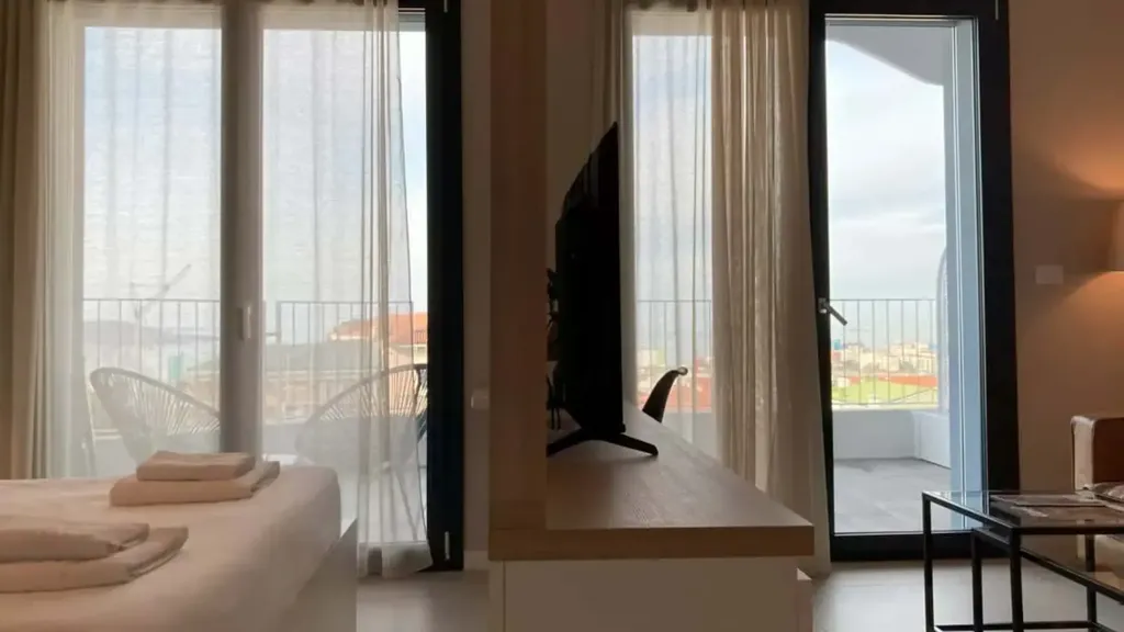 Magamistoad - Modern Studio with Terraced View in Trieste