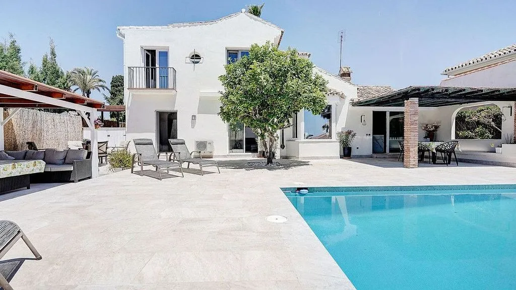 Piscine - Reformed Villa with Sea View in Calahonda