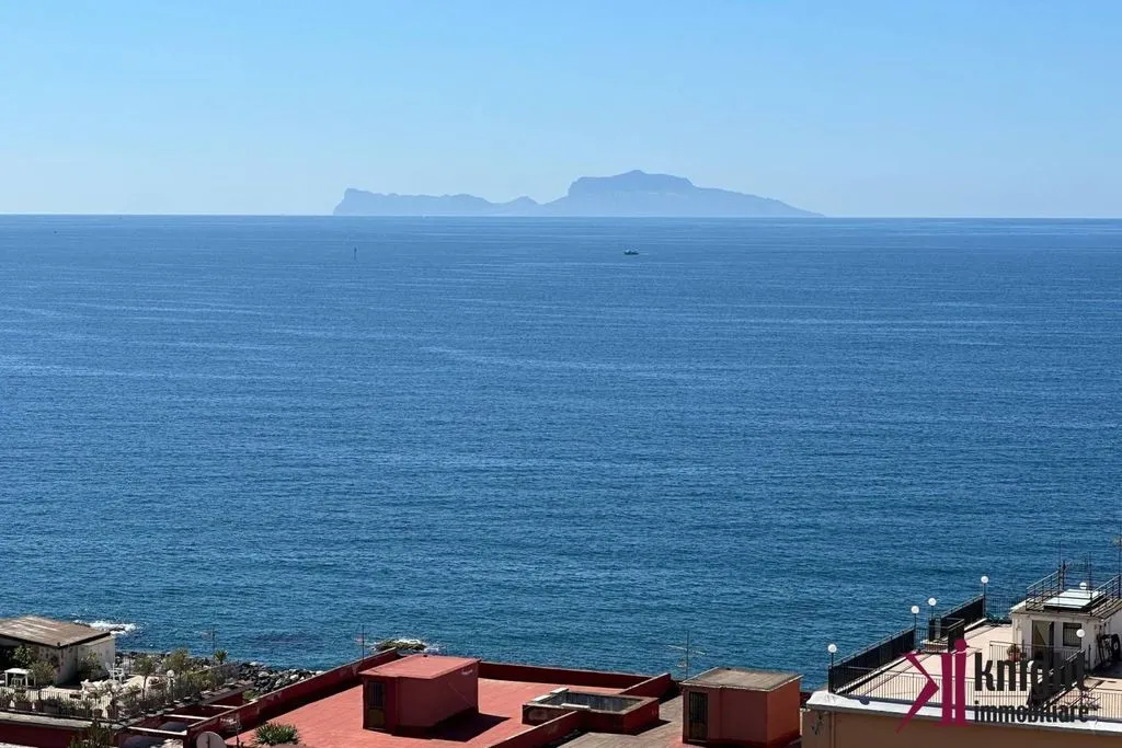 Terrasse - Luxury Apartment with Panoramic View in Pozzuoli