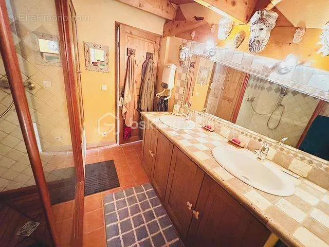 Salles de bain - Maison de village en pierre au cœur du Haut Verdon