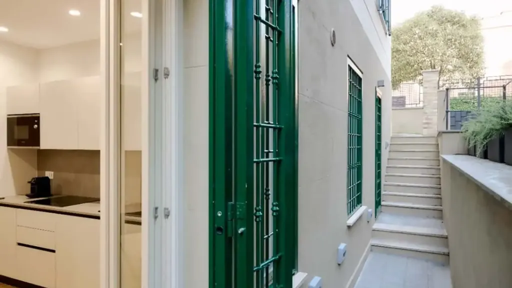 Välivaade - Modern Studio with Kitchen in Gianicolense, Rome