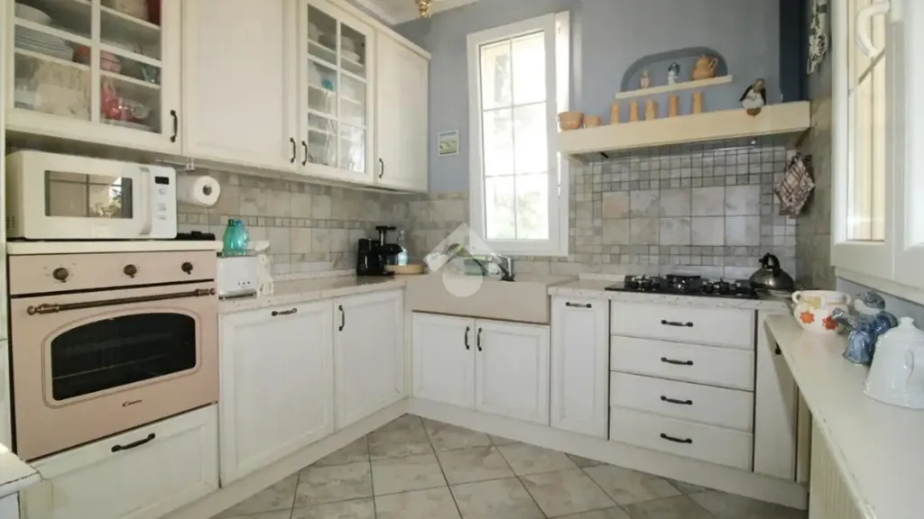 Kitchen - Rustic Villa with Garden in Cesena
