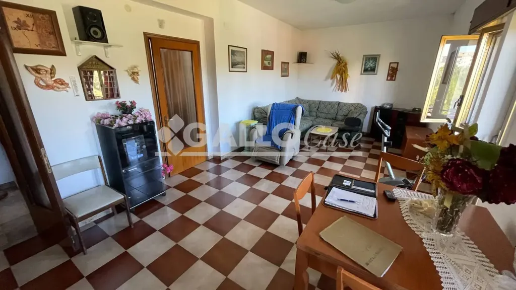 Séjour - Apartment with Balconies near Cosenza