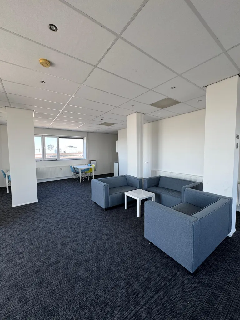 Studio - Studio with Balcony in Central Location
