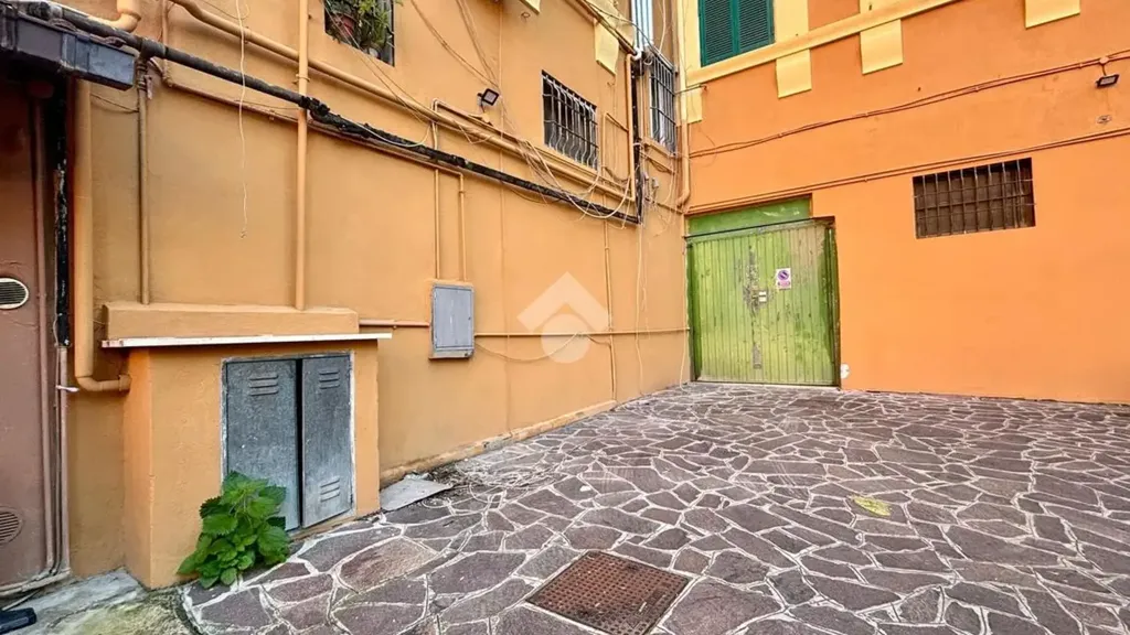 Aed - Studio Apartment in Quiet Courtyard, Parioli, Rome
