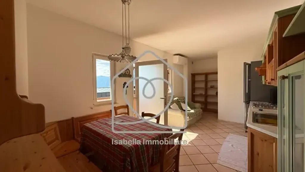 Sala da pranzo - South-Facing Duplex with Panoramic View in Trento