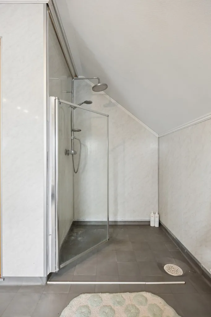 Vannitoad - Detached House with Sea View in Skeie