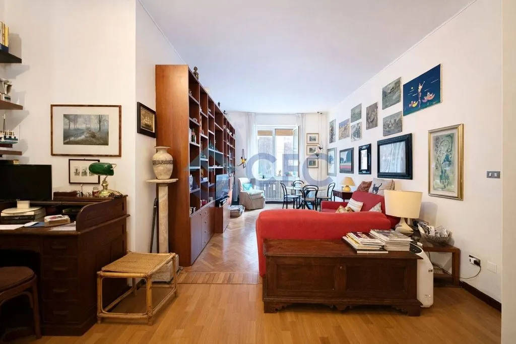 Office - Luxury Apartment in Historic Milan Centre