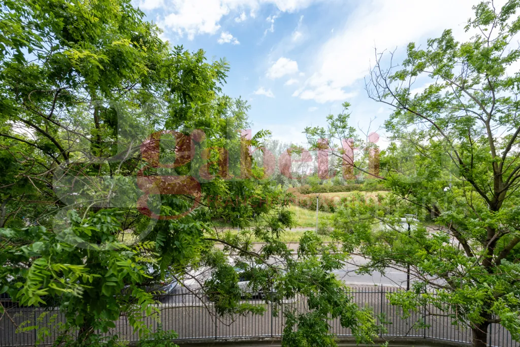 Jardin - Modernised 2-Bedroom Apartment in Milan