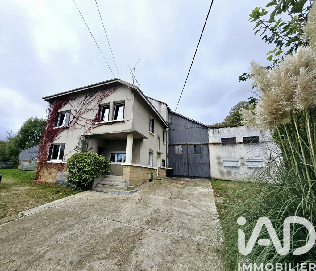 Exterior - House with Workshop near Sedan
