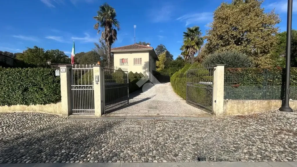 Välivaade - Historic Villa with Garden in Codroipo