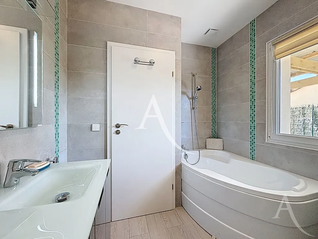 Vannitoad - Contemporary House with Pool in Brioudes
