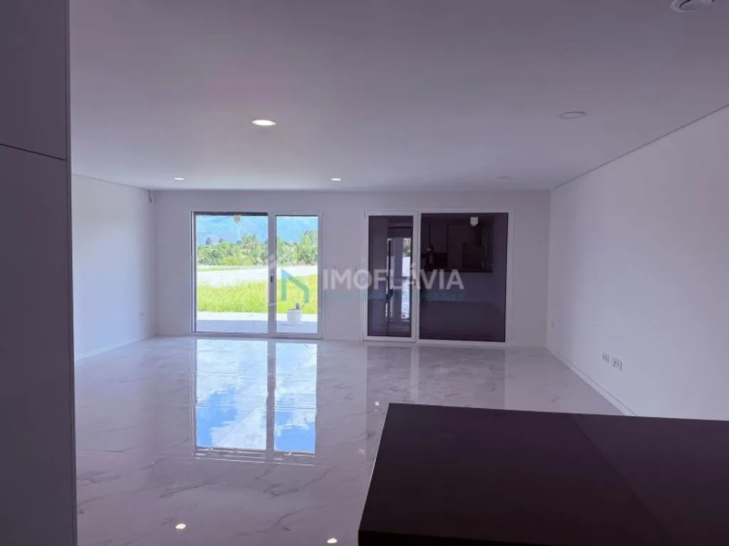 Elutuba - New Luxury House with Panoramic Views in Chaves