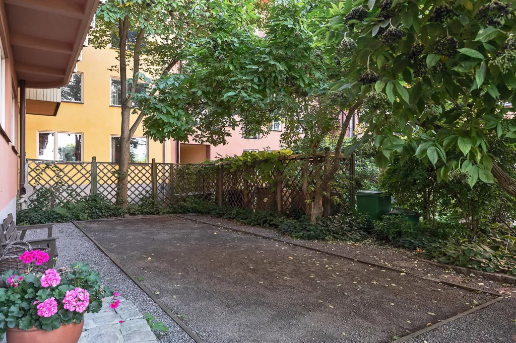 Aed - Apartment with Waterfront View in Hornstull