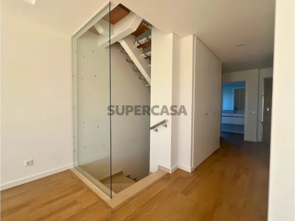 Rooms - Newly Built House with Terrace in Caparica