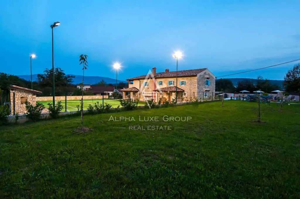 Välivaade - Rustic Villa with Private Pool in Pićan