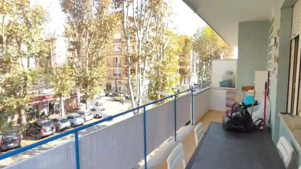 Balcon - Trilocale with Balcony in Rome