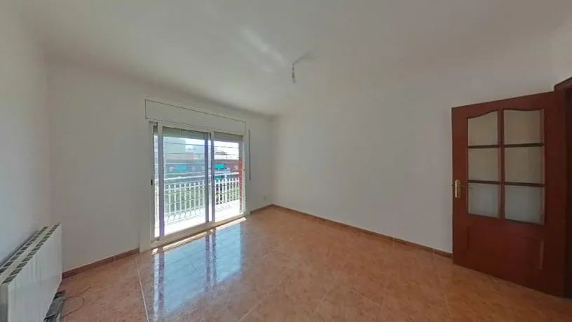 Pièces - Family-orientated Flat with Balcony in Mataró