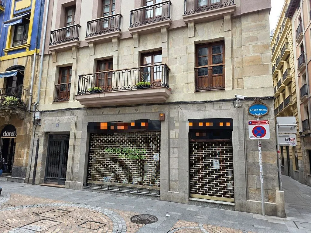 Extérieur - Mixed-Use Property with Balcony in Bilbao's Old Town