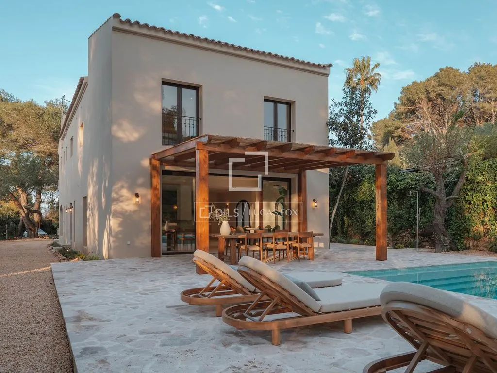 Bassein - Mediterranean Villa with Pool in Javea