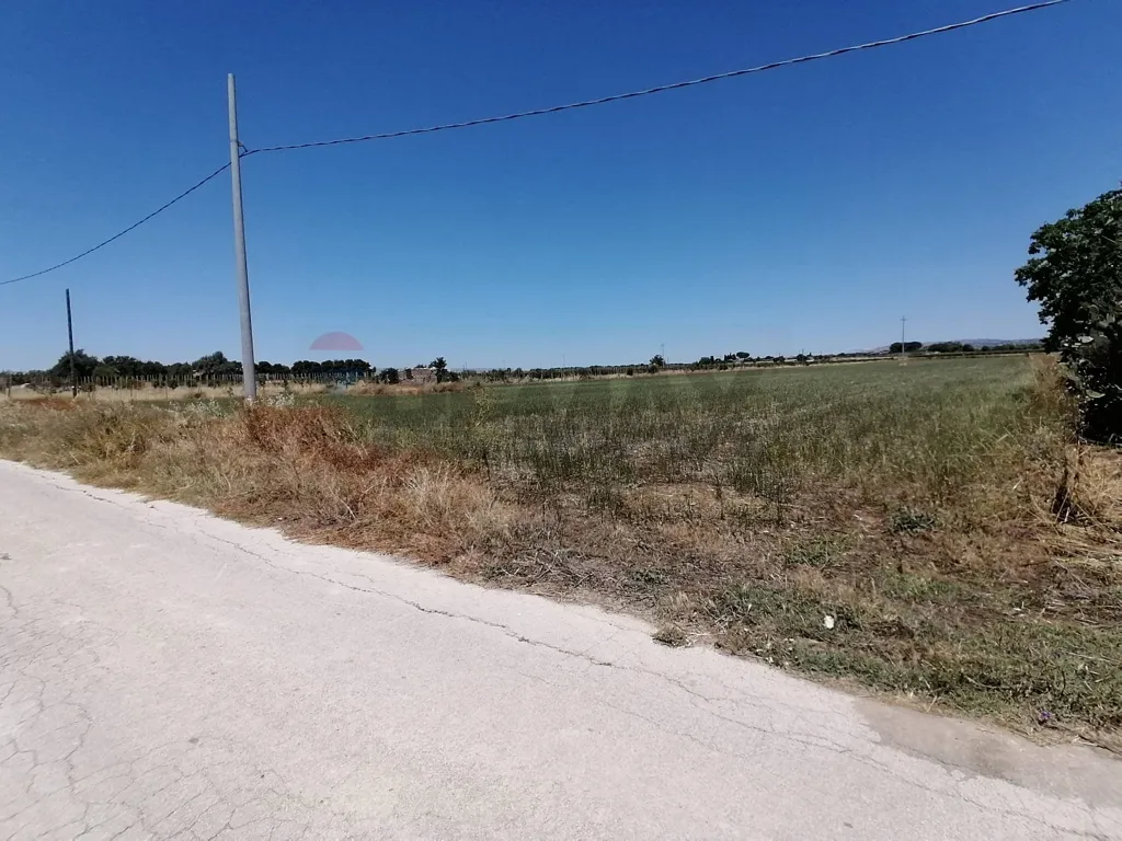 Jardin - Agricultural Land with Building Potential in Chiaramonte Gulfi