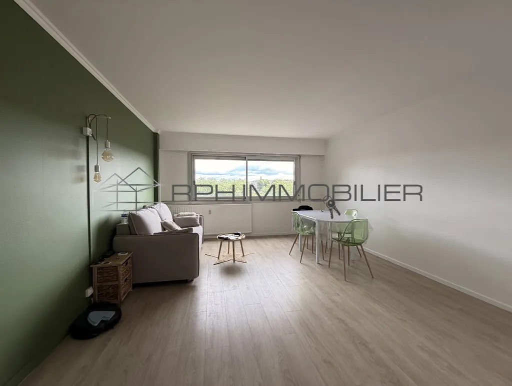 Soggiorno - Bright Apartment with Parking in Secure Residence, Limoges