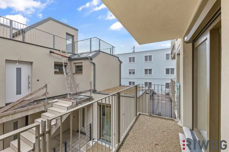 Balcon - Modern Apartment with Tech Features near U-Bahn