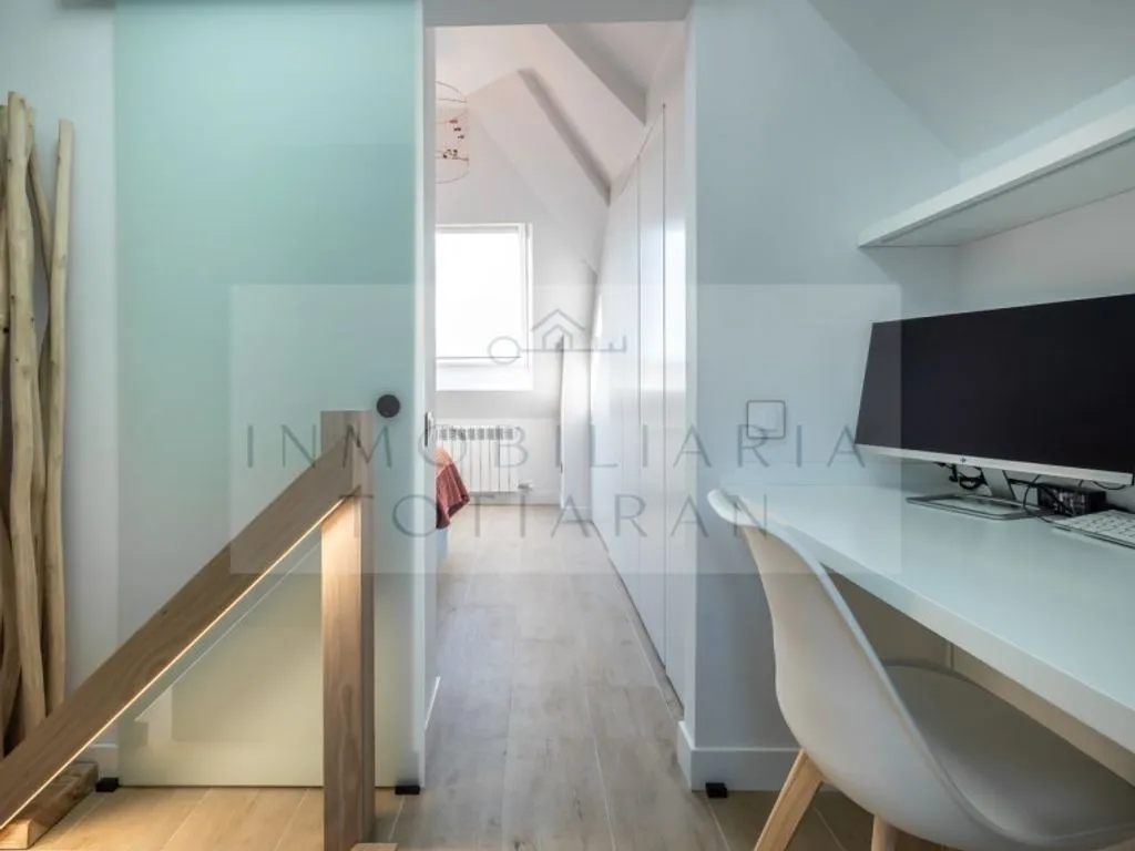 Kabinet - Luxury Duplex with Ski Access in Tanau