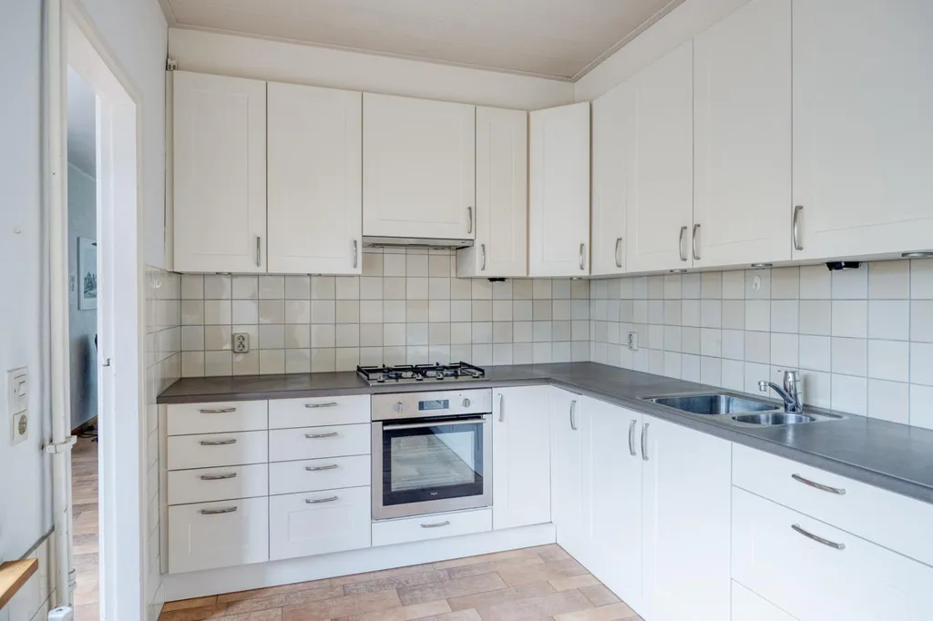Cuisine - Two-Storey House with Garage in Zwolle