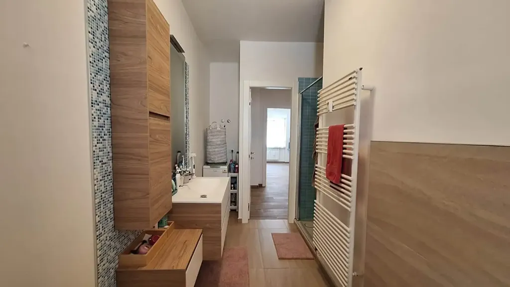 Vannitoad - Elegant Triplex with Terrace in Trieste