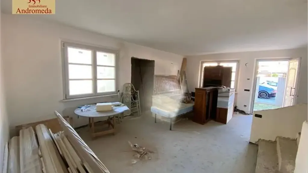 Rooms - Trifamily Villa with Garden in Querceta