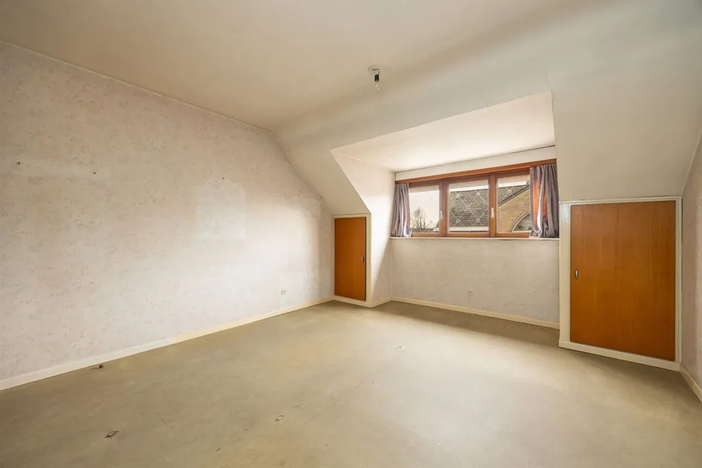 Pièces - Maison à Rénover avec Garage à Blaasveld